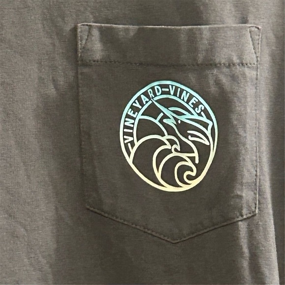 Vineyard Vines Men's Navy Blue Marlin Crest Long-Sleeve Pocket Tee Size L - Picture 5 of 9